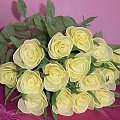 Żółte róże wykonane z bibuły, wysokość ok. 35 cm #artystyczne #bibułkarstwo #BożeNarodzenie #bukiety #chrzest #dekoracje #dekoratorstwo #DlaBabci #DlaCiebie #DlaMamy #DlaTaty #DoBiura #DoRestauracji #DzieńMatki #ekologiczne #imieniny