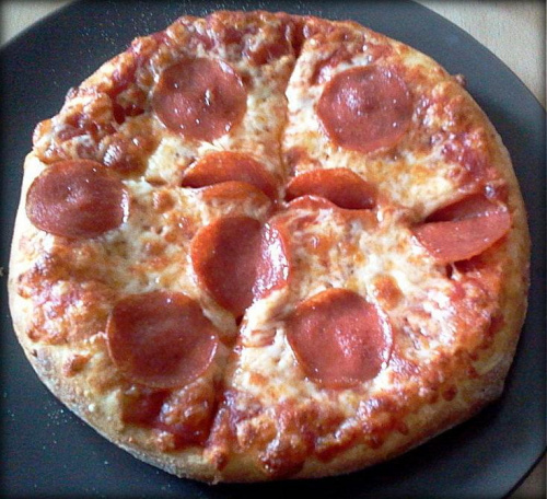 pizzda #PizzaPeperoniTelepizza
