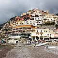 Positano -miasteczko na wybrzezu Amafli.Zbudowane na skalach i trzeba sie poruszac po niezliczonych ilosciach schodow:)