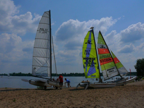 Żeglarze nad Zalewem Zegrzyńskim. #woda #słońce #chmury #panorama #widok