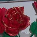 róże czerwone z bibułki #artystyczne #bibułkarstwo #BożeNarodzenie #bukiety #chrzest #dekoracje #dekoratorstwo #DlaBabci #DlaCiebie #DlaMamy #DlaTaty #DoBiura #DoRestauracji #DzieńMatki #ekologiczne #imieniny #kartki #kompozycje #komunia #ślub