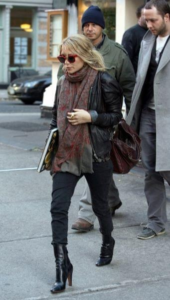 Mary-Kate out and about in NYC-paparazzi listopad 2007