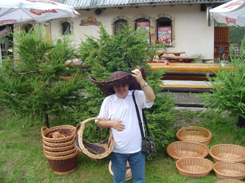 Przyjaciel Tadeusz w sombrero Bieszczady 2006:Beat friend with sombrero