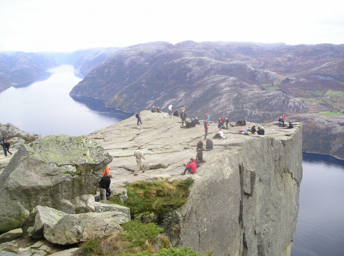 Norwegia, Preikestolen copyright(c)jarekmadlewski2007