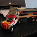 Modelik MACK'a z CONVOY'u z klocków LEGO